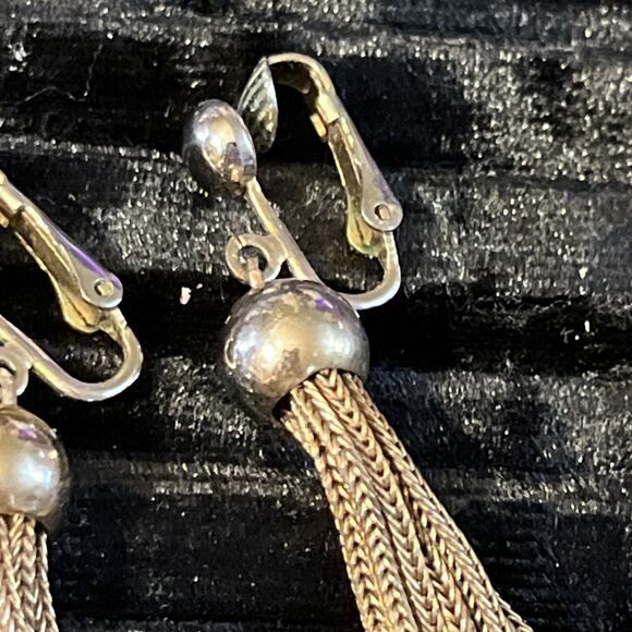 Vintage TARA Silvertone & Goldtone Tassel Clip On Earrings Classic Elegance - Picture 4 of 7